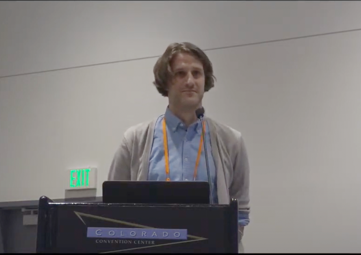 Konstantin Klamka and Raimund Dachselt are presenting the IllumiPaper system to interested researchers at ACM CHI 2017 in Denver, Colorado, USA.